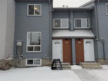 3 bedroom Townhouse in Hairsine | 14212 31 Street Northwest, Edmonton