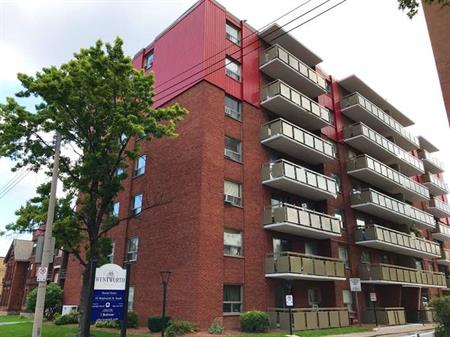 Wentworth Apartments | 95 Wentworth St. S., Hamilton