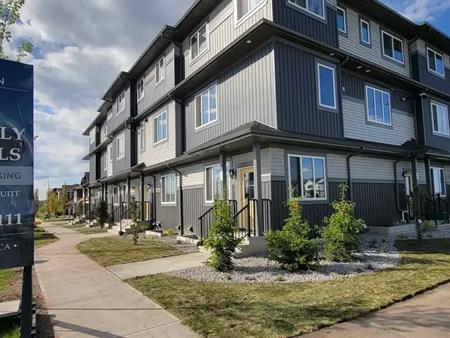 1 Bed plus Den & 2 Bedroom Townhomes (14 Plex) | 1025 Paisley Drive, Edmonton