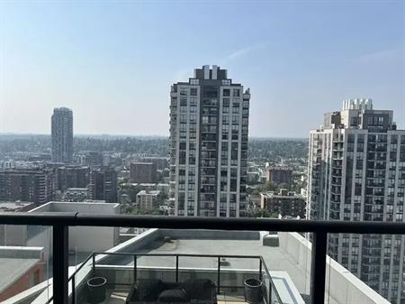 2 spacious bedrooms with closet | 2509 - 1053 10 Street Southwest, Calgary