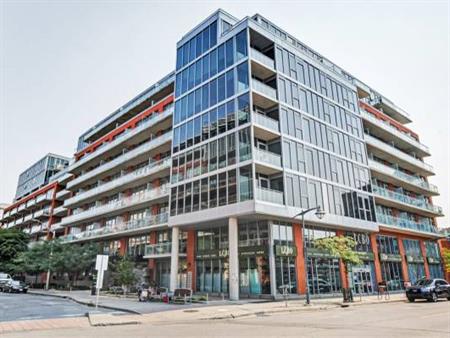 1 Bed + Den Condo in Central 2 (360 McLeod, Centretown)