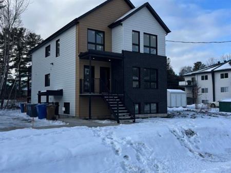 2 logements à louer à Rawdon