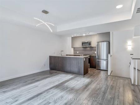 Feels brand new parking included amenities included!