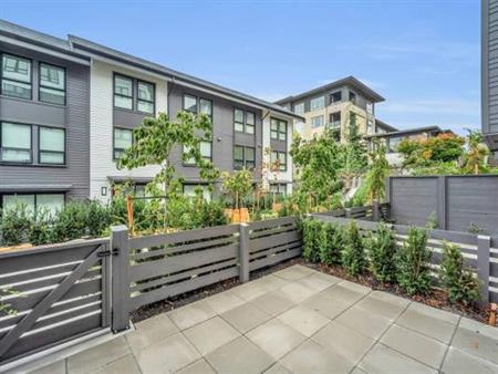 3 Bed 2 Bath Townhouse - Burnaby Mountain