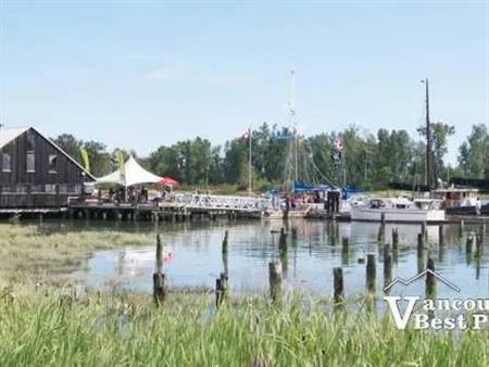 Steveston Village 1 bedroom Resort Living Apt Pet Friendly open 2-4pm