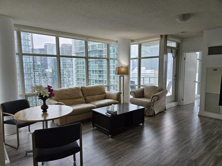 DOWNTOWN TORONTO CONDO RENTAL