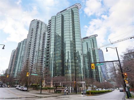 D17 - Amazing waterfront 2 bedroom unit | 555 Jervis Street, Vancouver