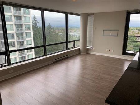 Big 2 bedroom apartment available now