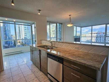 2 bed+ flex + solarium, 2 bath at Classico, Coal Harbour