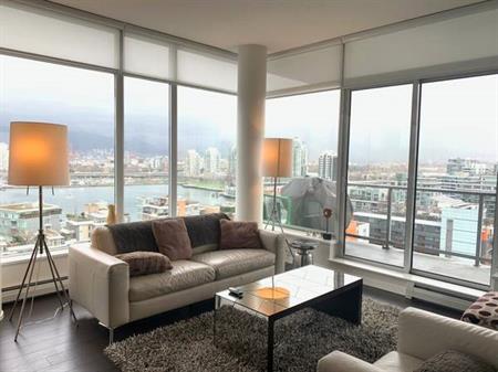 Upscale 2 Bedroom, 2 Bath Corner Suite with Balcony and Amazing Views