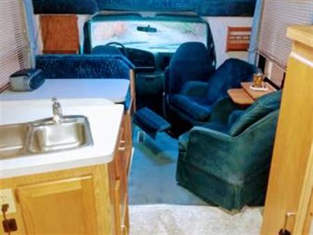 Bachelor pad - 27' motorhome