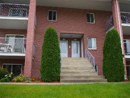 61/2 AIRE OUVERTE STYLE CONDO -2 S.BAIN