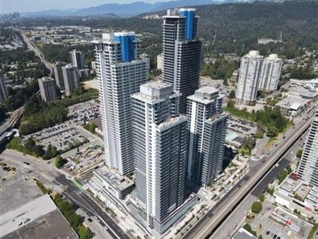 City of Lougheed 1BR condo, 200m to sky train, 10mins to SFU