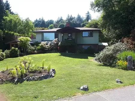 Scenic Cordova Bay, steps to the beach | 986 Abbey Road, Victoria