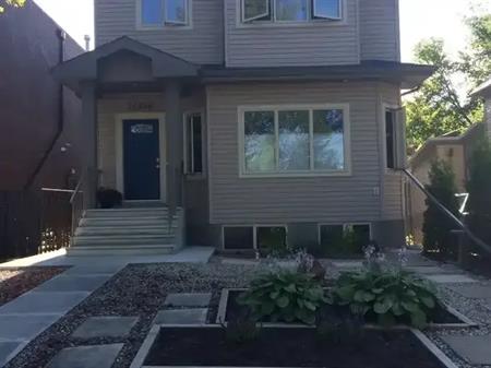 Room For Rent, Walk To NAIT, Everything Is Included! | 12306-101St. NW, Edmonton