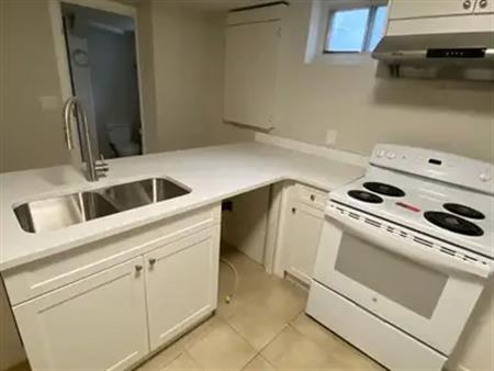 $500 X&apos;MAS MOVE IN BONUS | 10919 69 avenue, Edmonton