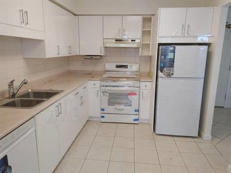 Apartment 2 Bedroom + 2 Bathroom, Guilford Mall Area