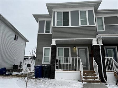 Furnished two-storey townhome for rent in Brighton!