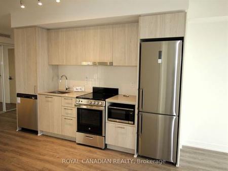 Hwy7/ Hwy 400 Modern 2Bdrm Bright Open Concept Flr To Ceiling Windows