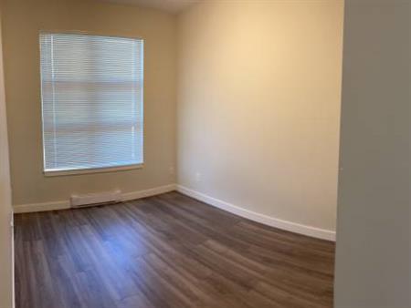 2 bedroom and 2 bathroom apartment available