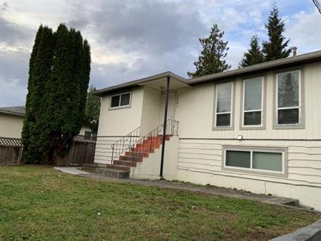 $2500 / 3br - 1200ft2, new renovation house- For rent in Coquitlam