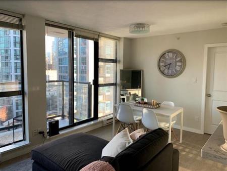 Beautiful 2 bed 2 bath in Yaletown!