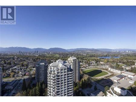 2 Bed, 2 Bath, 1 Office - Renovated Apt w/ Mountain View @ Metrotown.