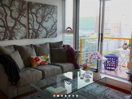 1 Bed + Den, 1 Bath Spectrum Tower 3 Apartment