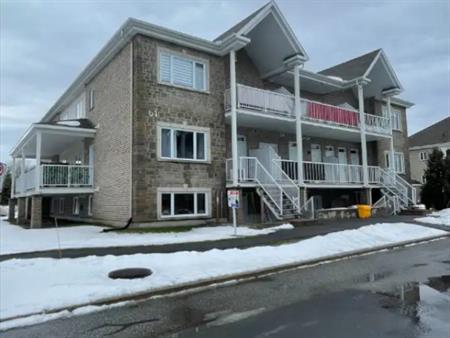 CONDO Tout Inclus (Entièrement Meublé)