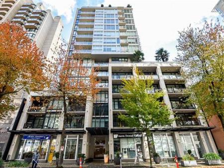 Modern + Bright 1 Bed + 1 Bath @ Pure - Amazing Location! - FURNISHE