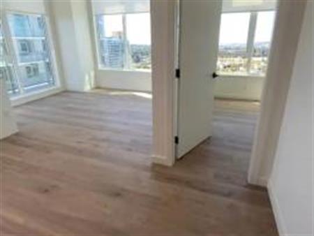 University District 2BR/2BA Top Floor Unit for Rent