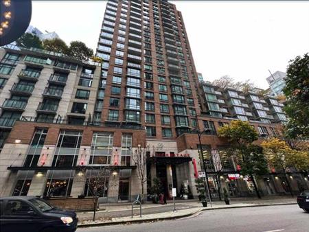 Downtown Vancouver-Luxury 1 Bdrm N Den with AC on 12F-Great LCTN!