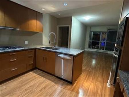 2 bed/2 bath condo for rent