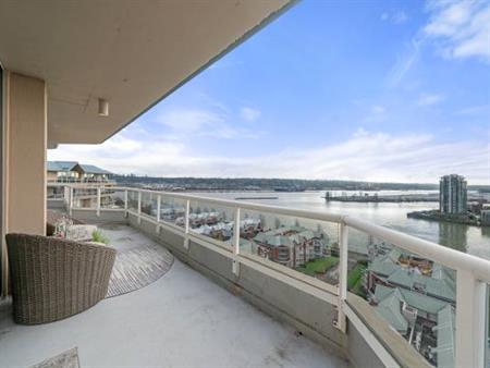 "Home in the Sky" Penthouse Apartment | Renovated 2 bed + den | 3 bath