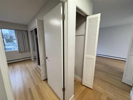 1 Bedroom 1 Bathroom Near Downtown, English Bay Sunset Beach