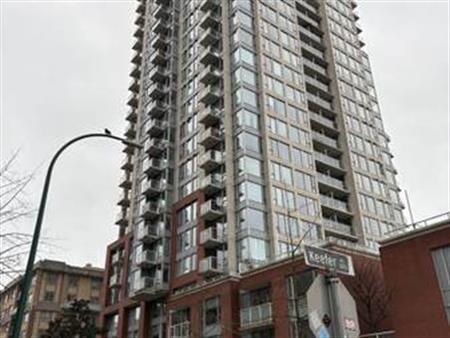 550 Taylor Street - 2 bedrooms + den condo