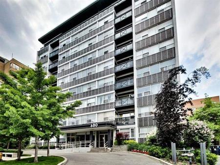 Melba Apartments | 680 Roselawn Ave., Toronto