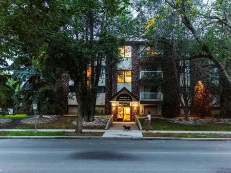 Eben-Ezer II | 1 & 2 Bedroom Apartments Near Whyte Avenue | 10138 84 Avenue Northwest, Edmonton