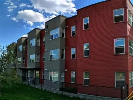 Inglewood | Inner City 1 Bedroom | Free Wi-Fi | 303 - 1300 8 Avenue Southeast, Calgary