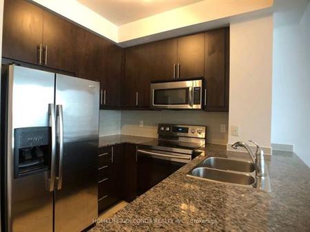 Yonge/Finch Bright +Spacious 1Bdrm Lrg Balcony 9Ft Ceilings Near Subw