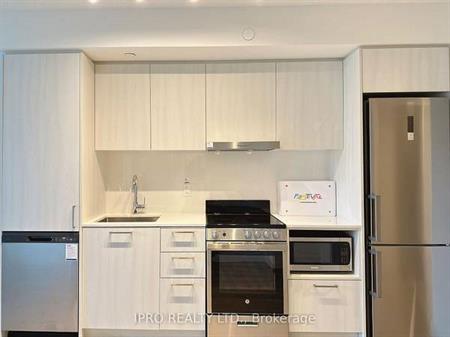 Hwy 7 / Commerce St Brand New 1Bdrm Modern Kitchen Bright +Open Layou