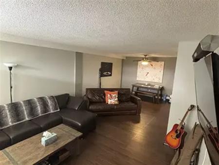 3 bedroom 2 Bath Condo. Ground floor,Walkout Patio. All Utilities,Cable,Internet | 156 - 1620 8 Ave NW, Calgary