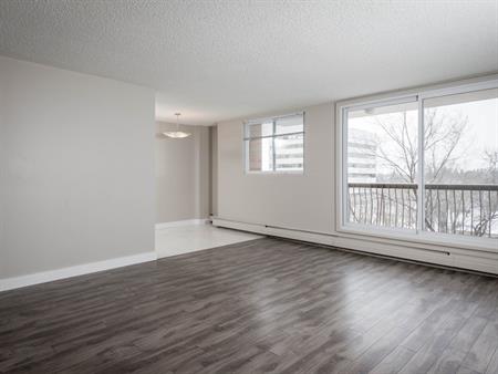 Oliver Tower | 12225 Stony Plain Road NW, Edmonton