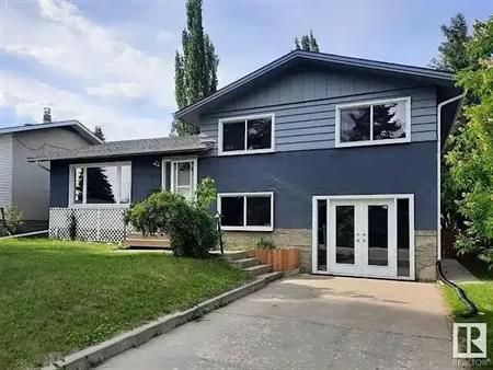 Spacious 5-Bedroom,2.5-Bathroom 4-Level Split House for Rent in Parkview | Edmonton