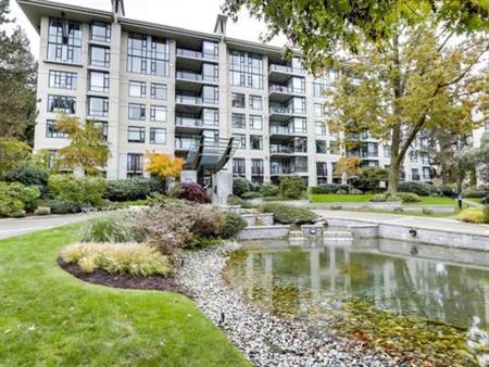 Beautiful Condo like Home at Shaughnessy Condo almost like 3 Bedroom