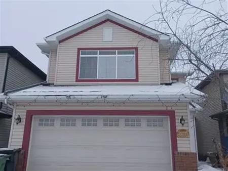 1957SQFT house w/3 BDRM &2.5 baths &Bonus Room in Rutherford avail for rent | Edmonton