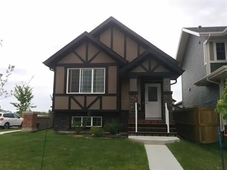 Main Floor - Bright Corner Lot in WEST END EDMONTON ROSENTHAL | 21984 90 Avenue Northwest, Edmonton