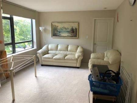 THREE-BEDROOM APARTMENT AVAILABLE FEBRUARY 1