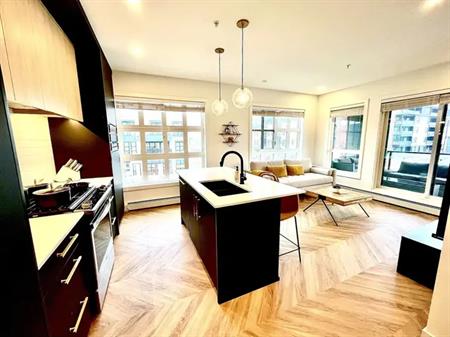 Large furnished CORNER unit in University District | 4275 Norford Avenue Northwest, Calgary