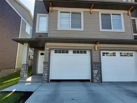 Gorgeous 3 Bedroom Ensuite Townhouse | 401 Sage Hill Grove NW, Calgary